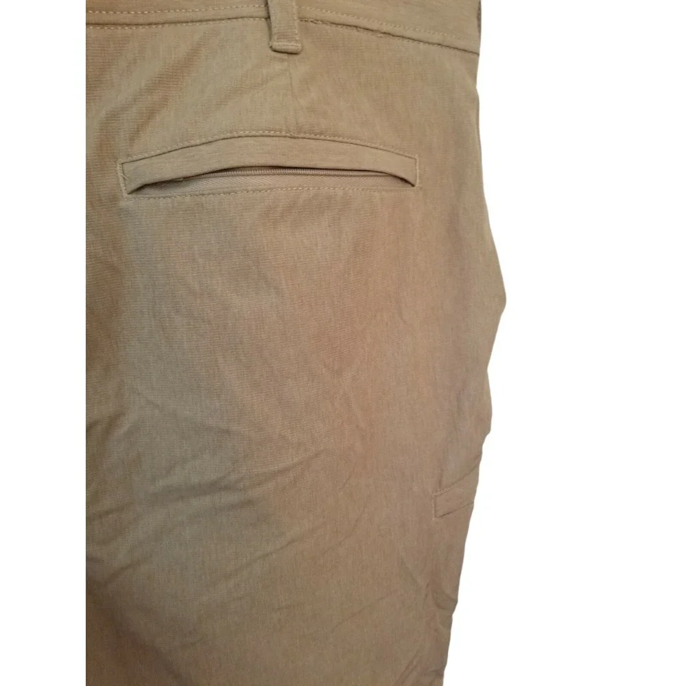 G. H Bass co Side Pocket Camping Hiking khaki Men's Shorts Size 38 inseam 10